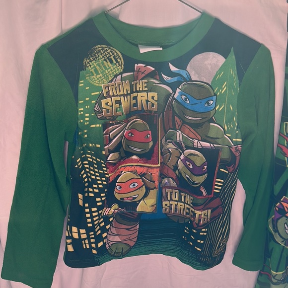 TMNT pajamas - Picture 2 of 5